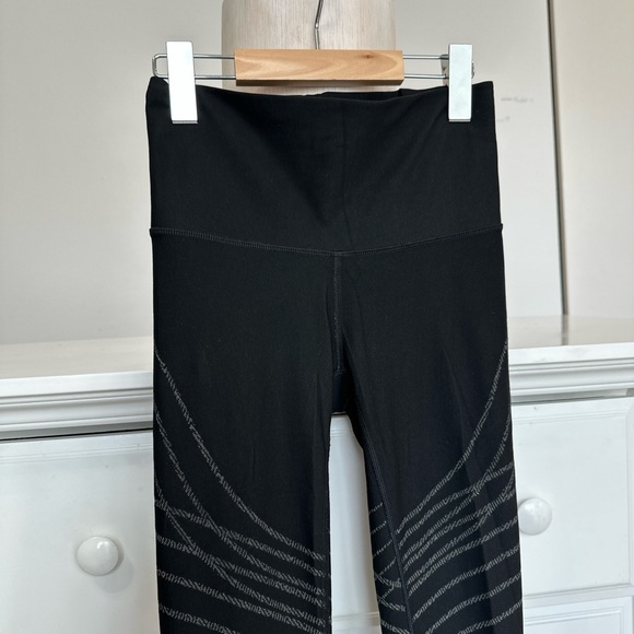 LULULEMON High Rise Performance Leggings - Picture 6 of 8